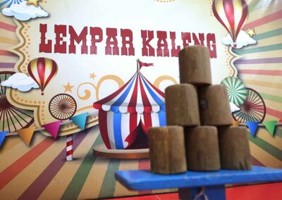 Lempar Kaleng carnival game booth at Diwali Bazaar Jakarta event.